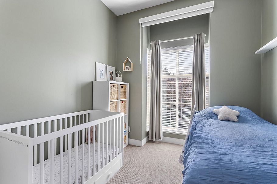 8 3025 Baird Road North Vancouver, BC - 30