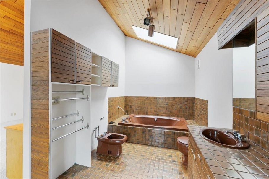 1064 Ruthina Avenue North Vancouver, BC - 26