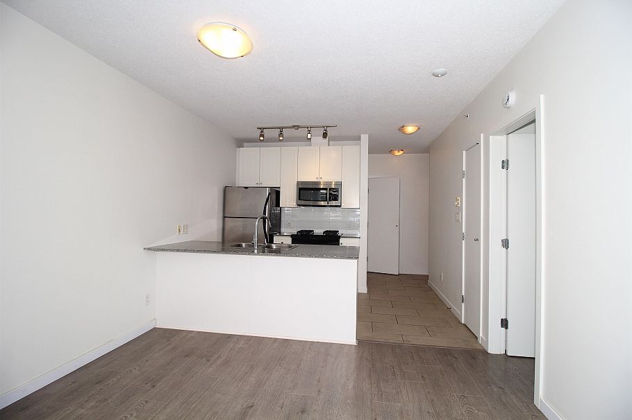 703 480 Robson Street Vancouver, BC - 6
