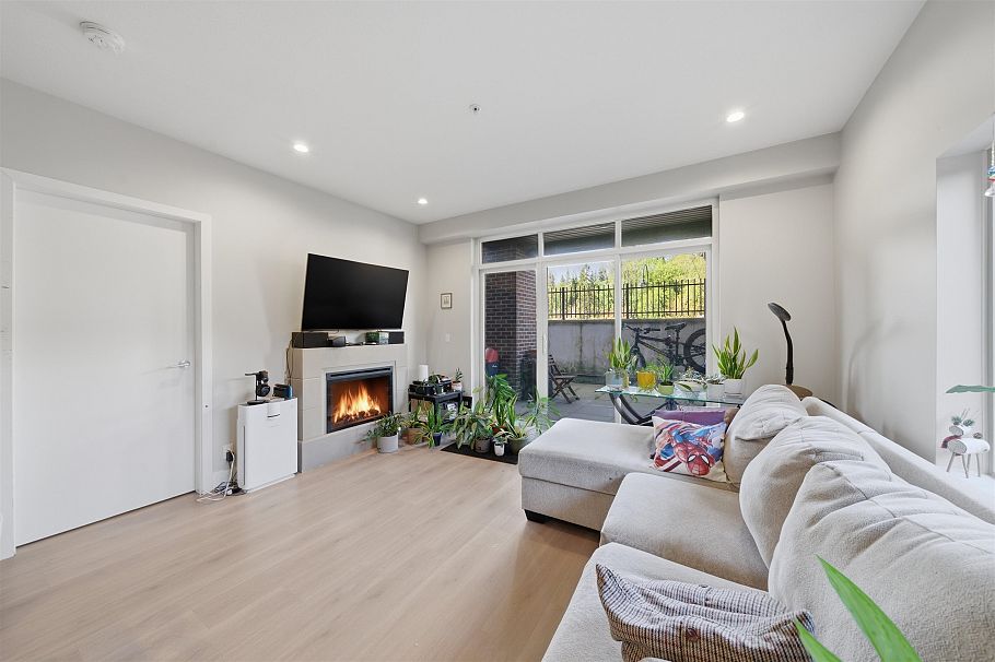 204 1273 Marine Drive North Vancouver, BC - 6