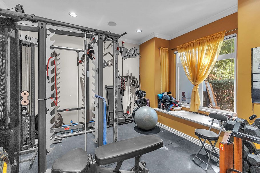 786 W 17th Street North Vancouver, BC - 25