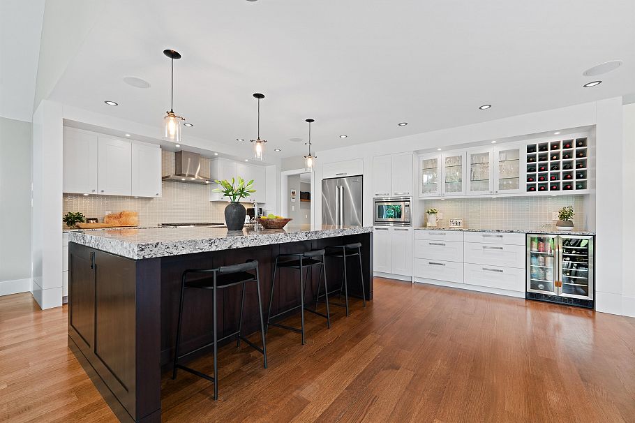 4390 Cheviot Road North Vancouver, BC - 8