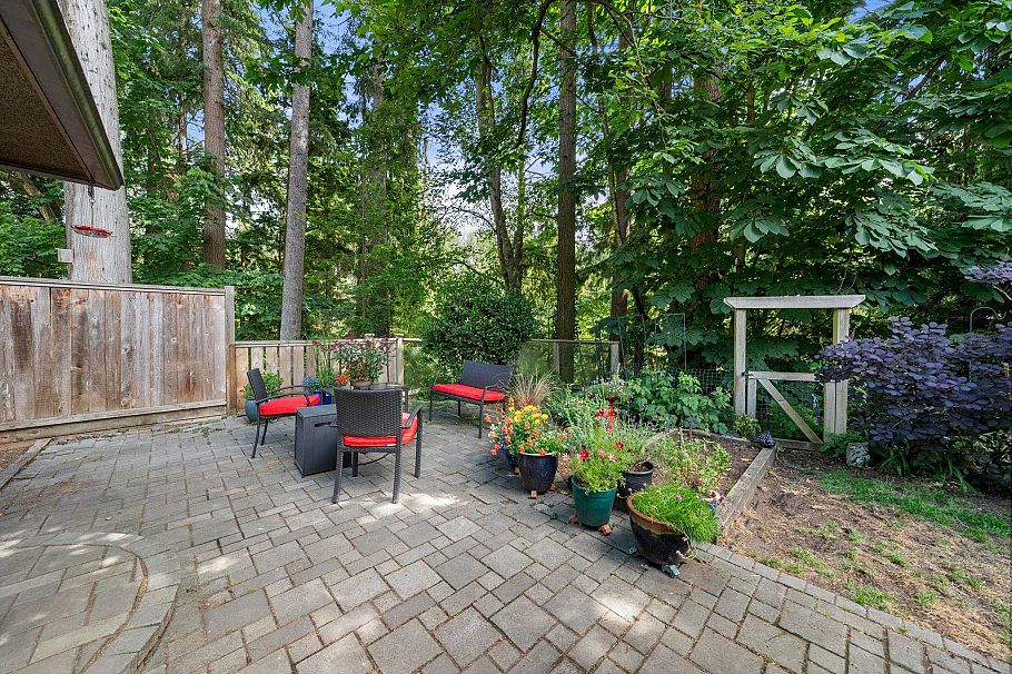 2010 Mackay Avenue North Vancouver, BC - 27