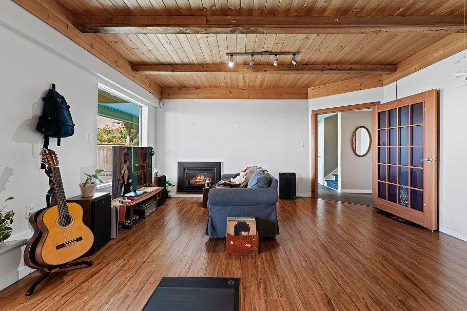 353 Newdale Court North Vancouver, BC - 18