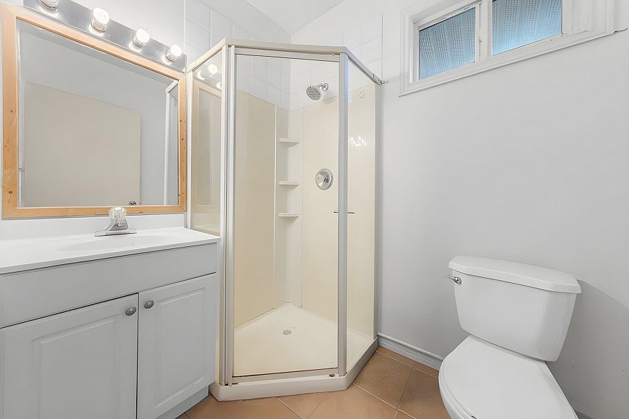 339 E 41st Avenue Vancouver, BC - 22