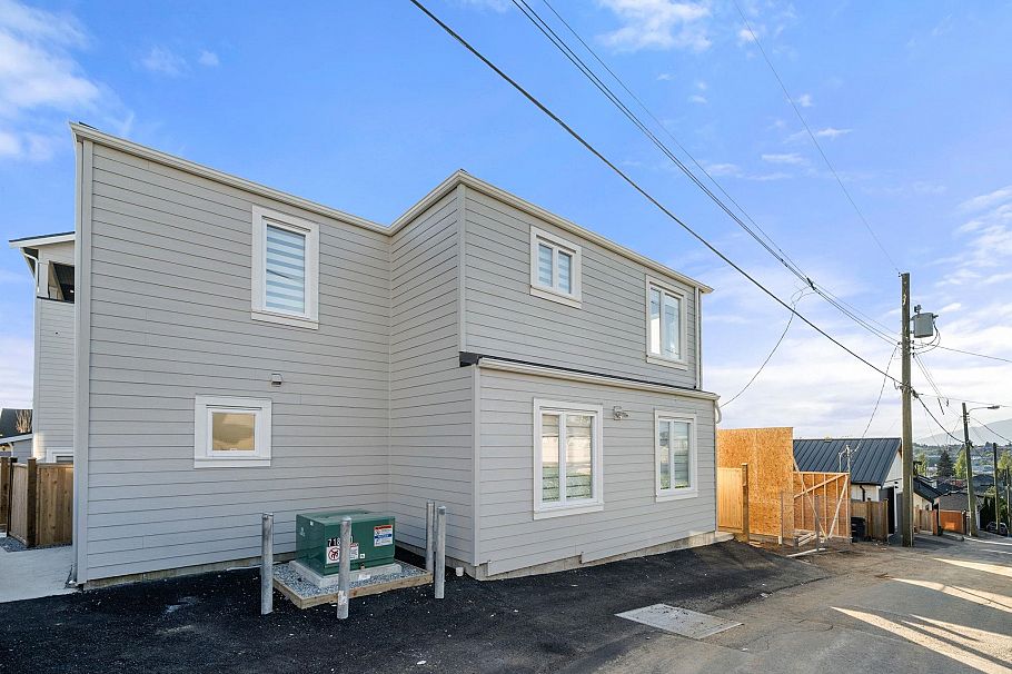 2 3583 Haida Drive Vancouver, BC - 2