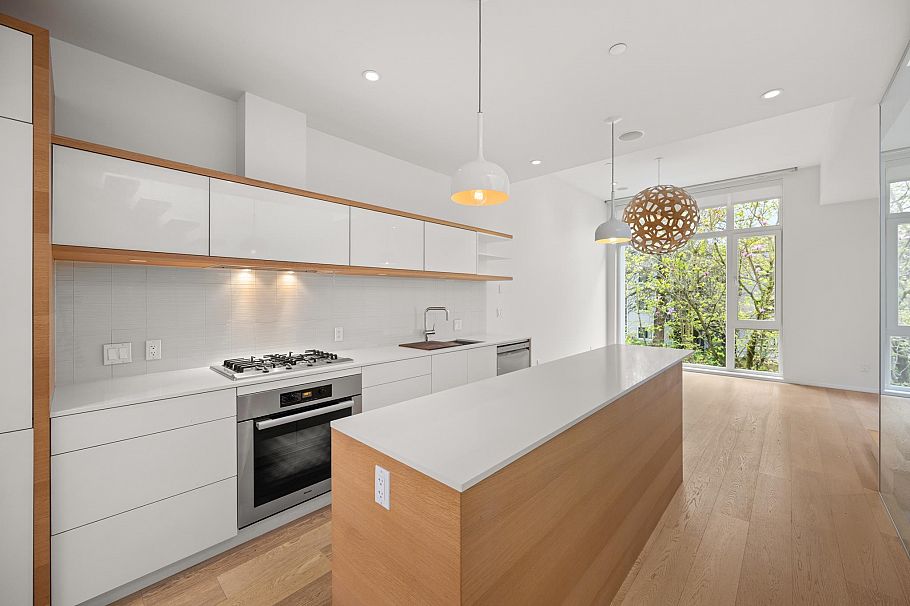 1889 W 2nd Avenue Vancouver, BC - 13