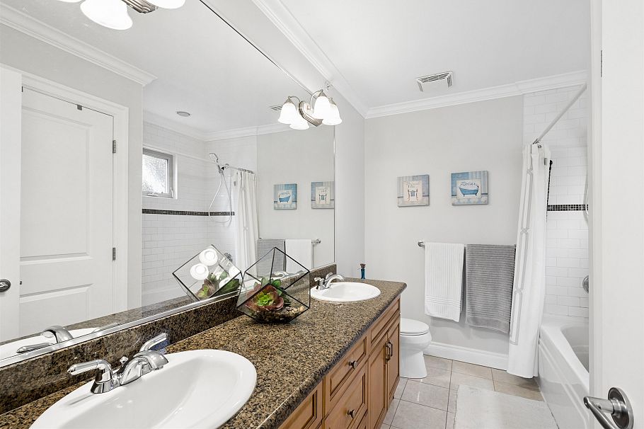 2 158 W 13th Avenue Vancouver, BC - 25