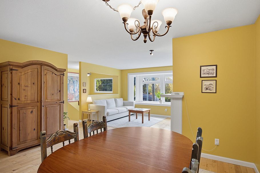 4057 Marine Drive Burnaby, BC - 9