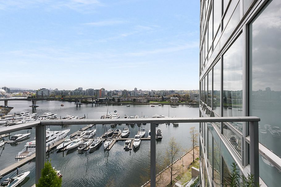 1201 1228 Marinaside Crescent Vancouver, BC - 24