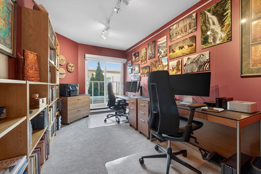 1261 W 7th Avenue Vancouver, BC - 31