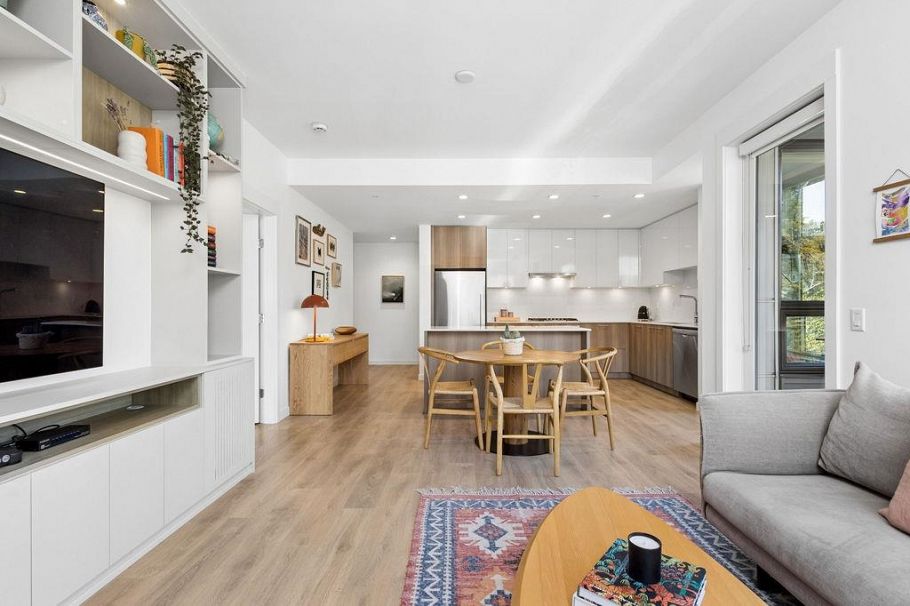 107 715 W 15th Street North Vancouver, BC - 7