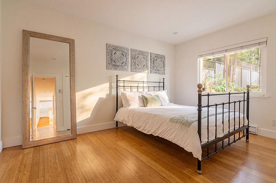 744 Kilkeel Place North Vancouver, BC - 12