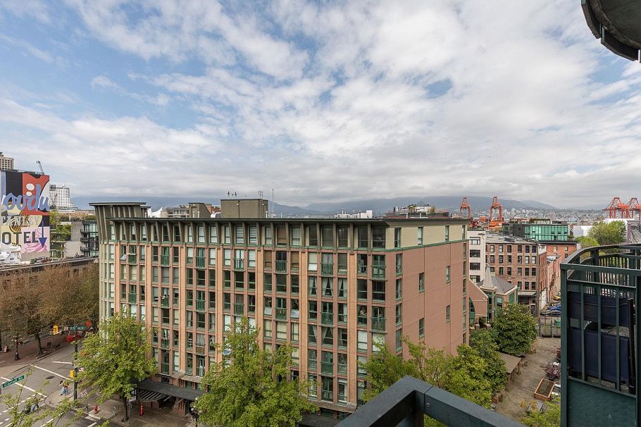 607 22 E Cordova Street Vancouver, BC - 33