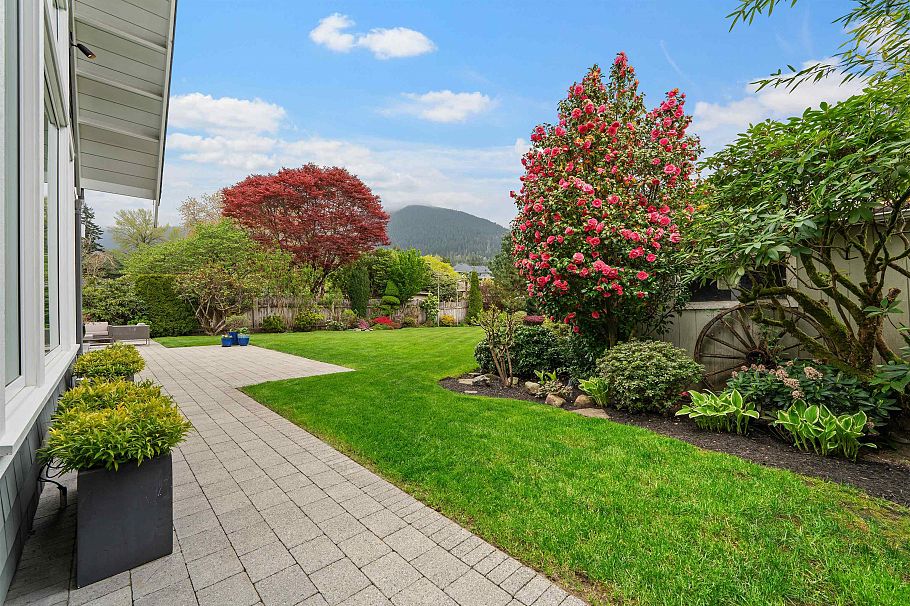 4390 Cheviot Road North Vancouver, BC - 24