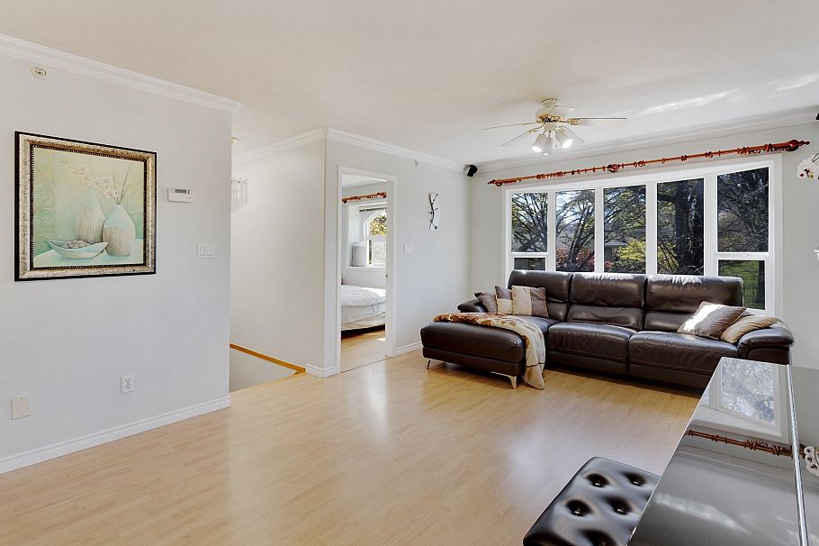4708 Inverness Street Vancouver, BC - 2