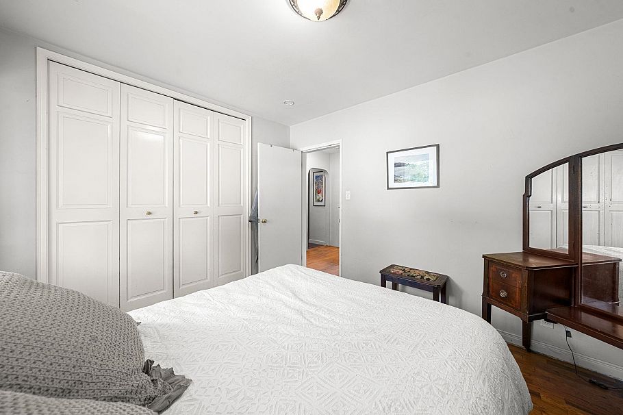 2010 Mackay Avenue North Vancouver, BC - 17