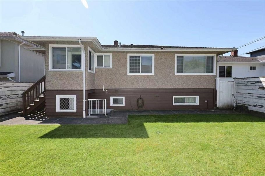 1563 E 59th Avenue Vancouver, BC - 13