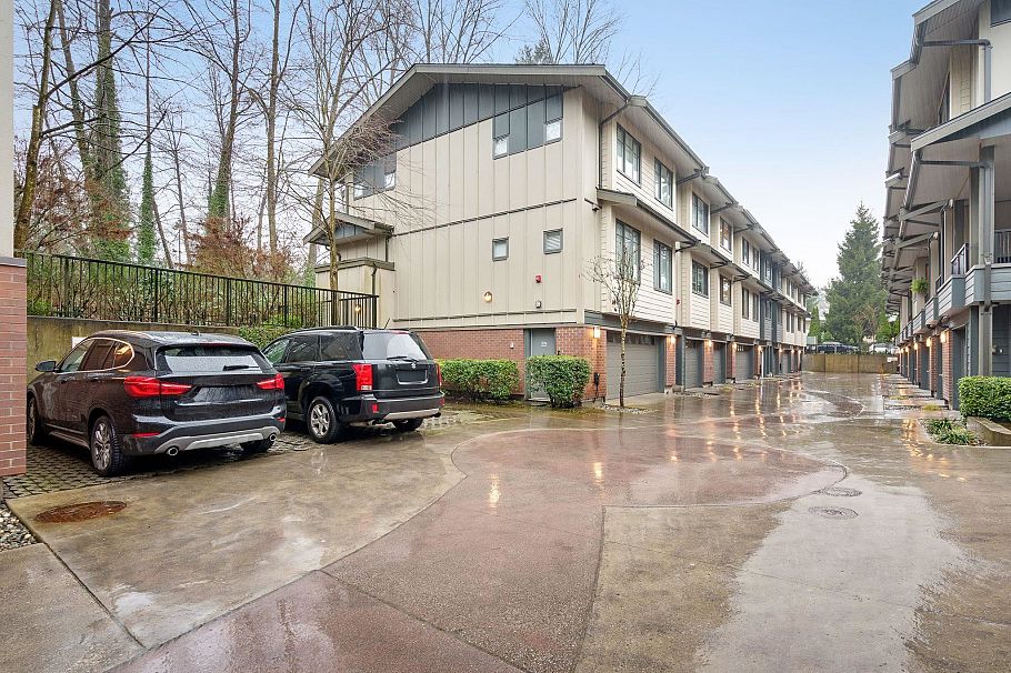 307 2135 Heritage Park Lane North Vancouver, BC - 1