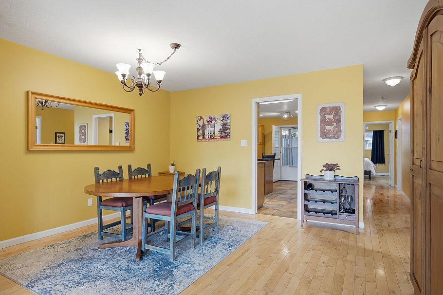 4057 Marine Drive Burnaby, BC - 7