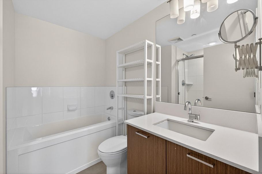 501 2321 Scotia Street Vancouver, BC - 17