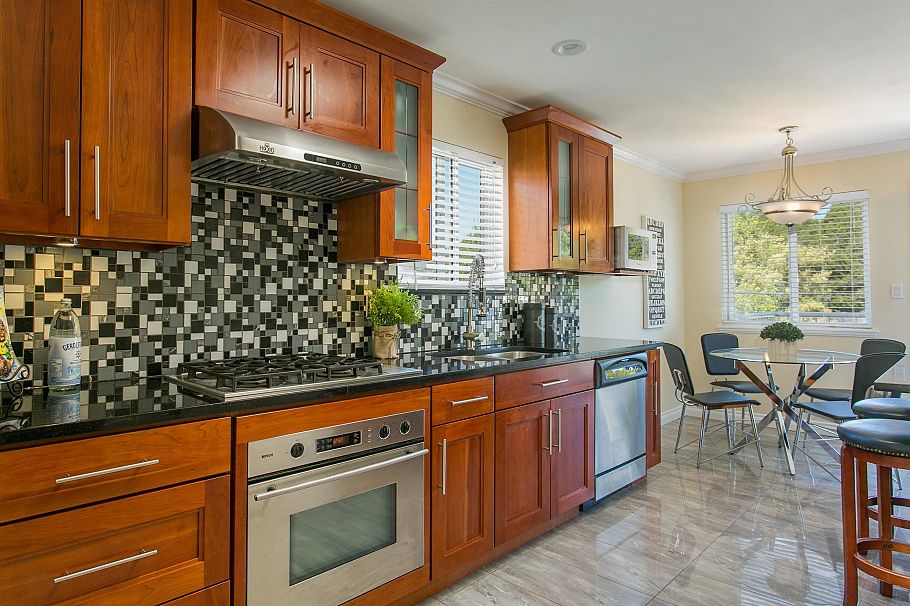 915 E 23rd Avenue Vancouver, BC - 6