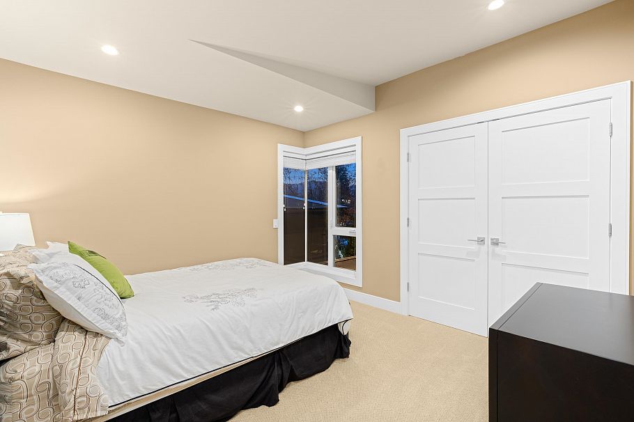 315 E 20th Street North Vancouver, BC - 22