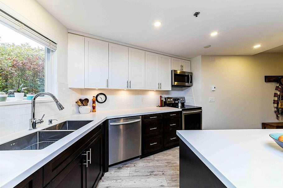 401 2295 Pandora Street Vancouver, BC - 3