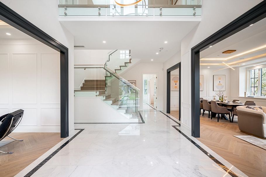 1203 W 38th Avenue Vancouver, BC - 2