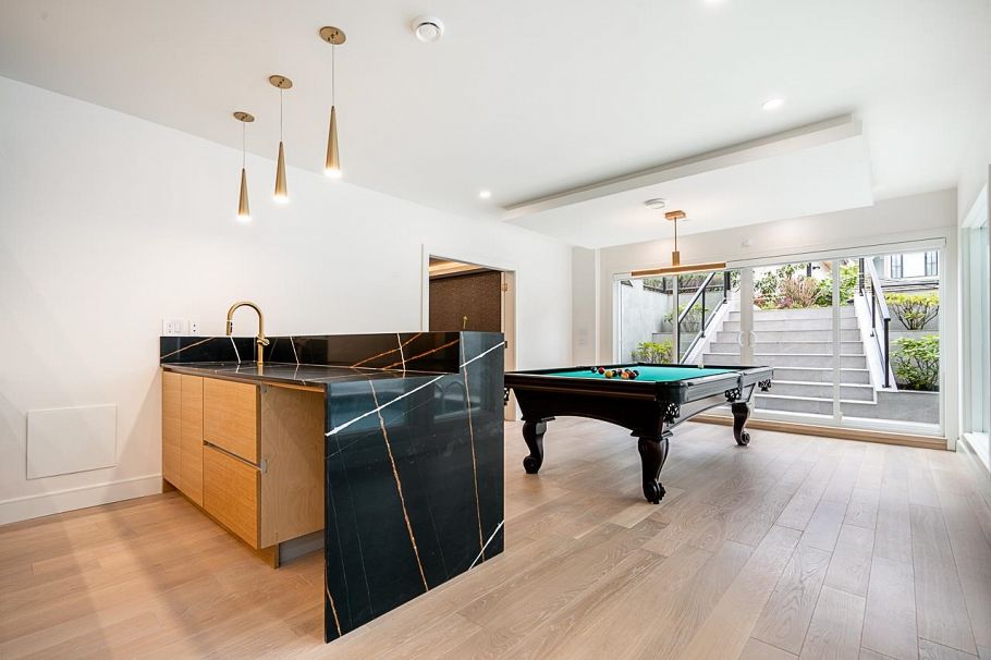 1203 W 38th Avenue Vancouver, BC - 28