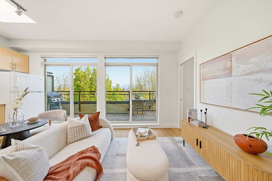 PH17 688 E 17th Avenue Vancouver, BC - 1