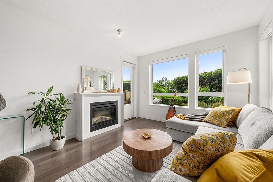 101 717 Chesterfield Avenue North Vancouver, BC - 1