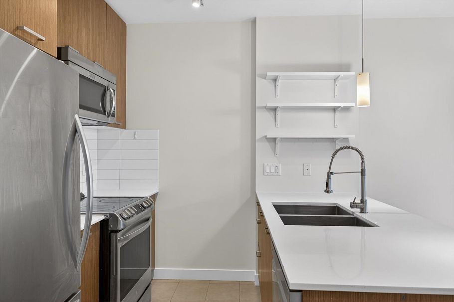 501 2321 Scotia Street Vancouver, BC - 5