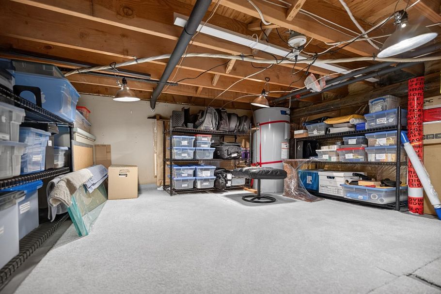 1261 W 7th Avenue Vancouver, BC - 35