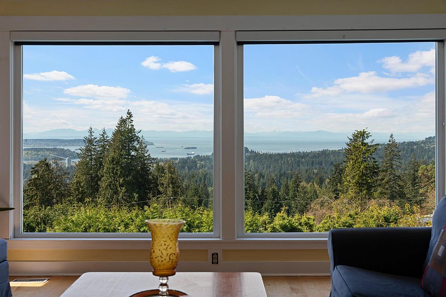 353 Newdale Court North Vancouver, BC - 6