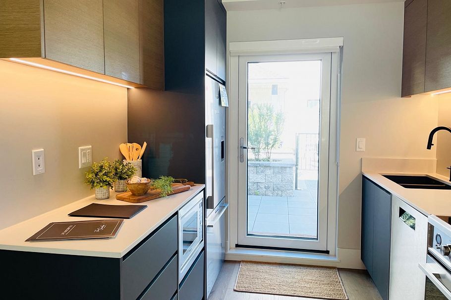 1341 E 21st Avenue Vancouver, BC - 10