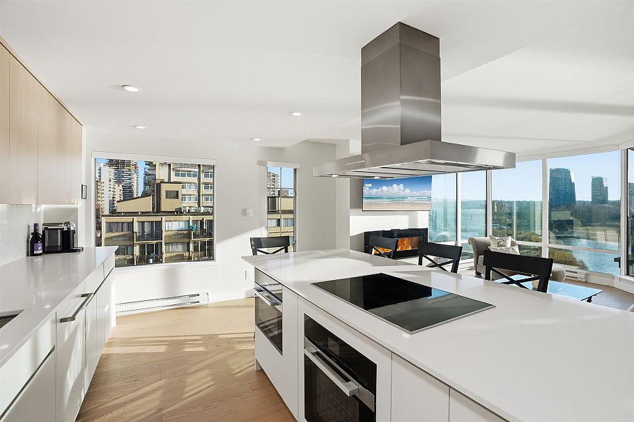 901 1311 Beach Avenue Vancouver, BC - 10