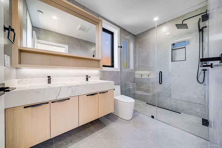 1 2636 Mcgill Street Vancouver, BC - 17