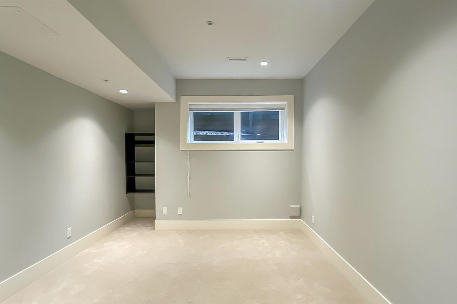 3950 W 37th Avenue Vancouver, BC - 31