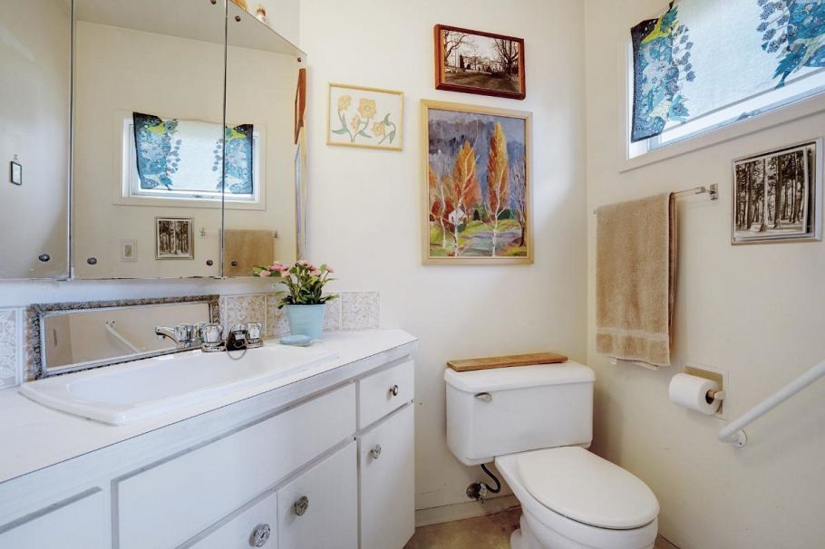 2396 W 18th Avenue Vancouver, BC - 17