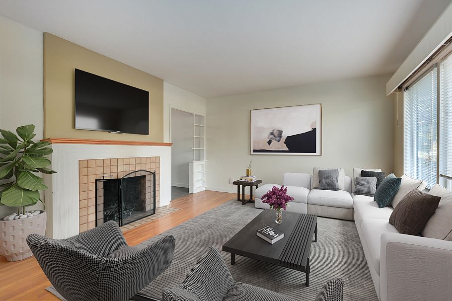 509 E Keith Road North Vancouver, BC - 32