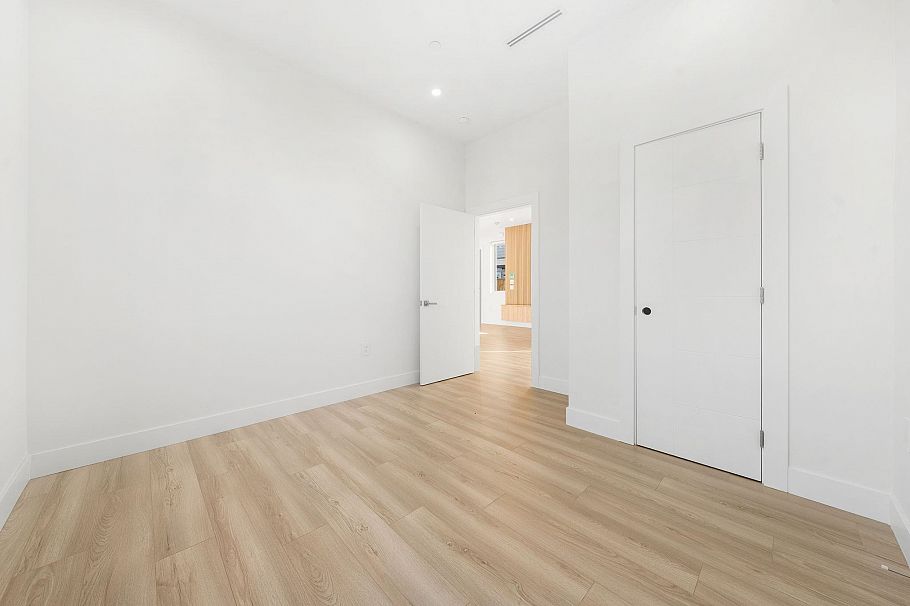 2 3583 Haida Drive Vancouver, BC - 28