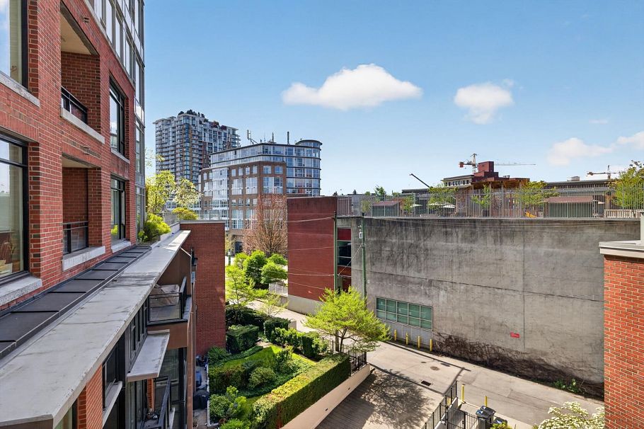 501 2321 Scotia Street Vancouver, BC - 12