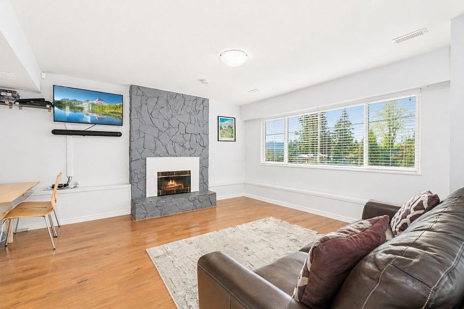 4072 Violet Street North Vancouver, BC - 22