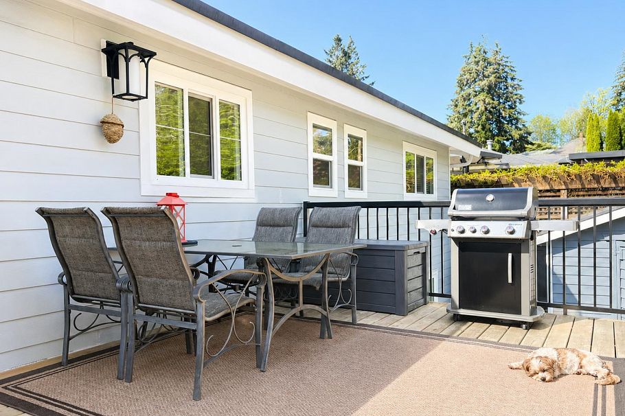 4072 Violet Street North Vancouver, BC - 28