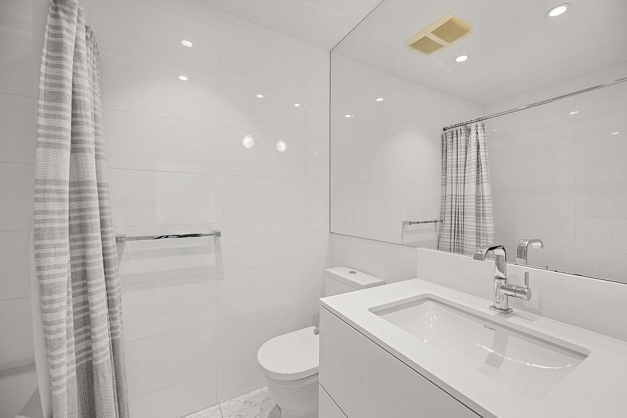 1889 W 2nd Avenue Vancouver, BC - 29