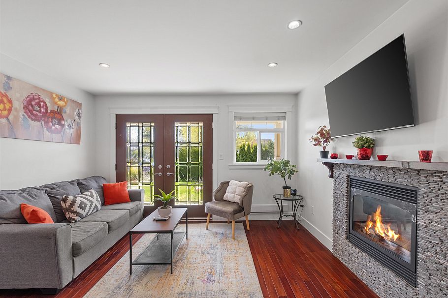 318 W 18th Street North Vancouver, BC - 20