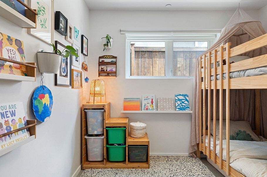 2333 Napier Street Vancouver, BC - 23