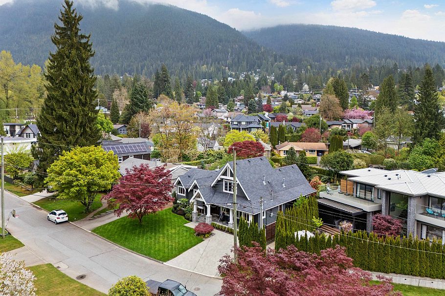 4390 Cheviot Road North Vancouver, BC - 28