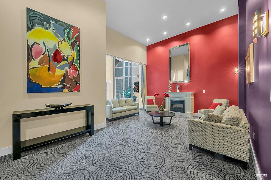 1206 188 E Esplanade North Vancouver, BC - 1